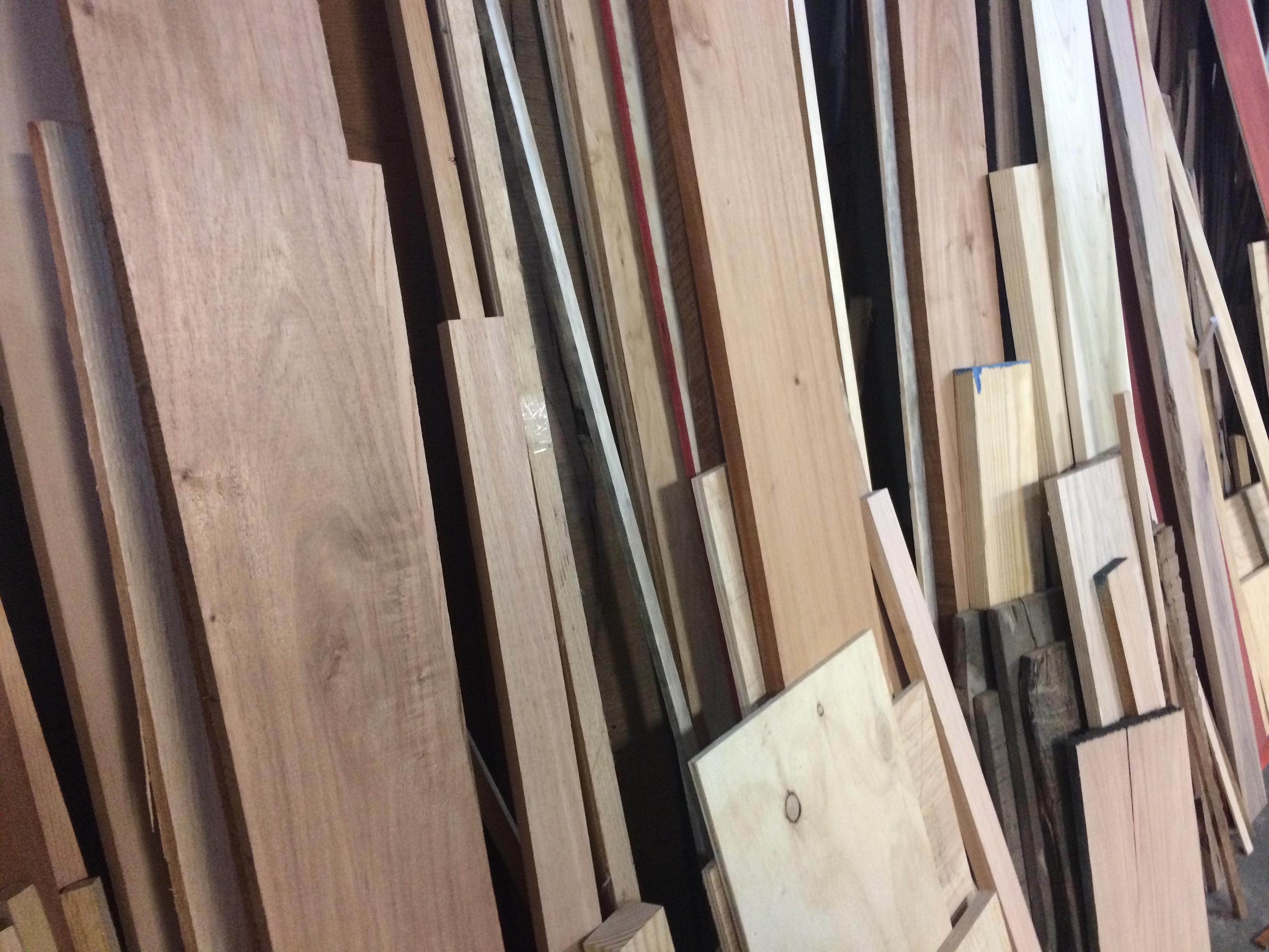 taller, loc, los originales contratistas, monterrey, interiores, diseño, design, interior, architecture, arquitectura, mural, pintura, instalacion, carpinteria, arte, mexico,